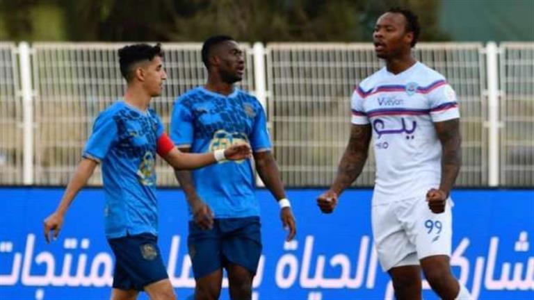 الزمالك يسعى لضم مهاجم يفاوضه الأهلي ردًا على فشل صفقة أرون بوبيندزا