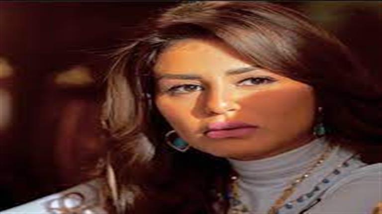"كنت بحس معايا أمي".. منة فضالي تنعى ناهد رشدي