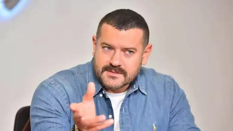 بعد تصدر كندة علوش بوستر مسلسل "إخواتي".. كيف علق عمرو يوسف؟