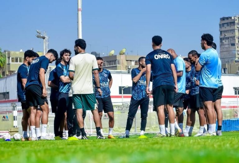 الزمالك يختتم تدريباته اليوم للقاء فاركو..والأبيض يستعيد 4 لاعبين - 