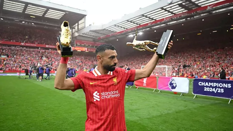 أول تعليق من صلاح بعد الاحتفال بلقب الدوري الإنجليزي