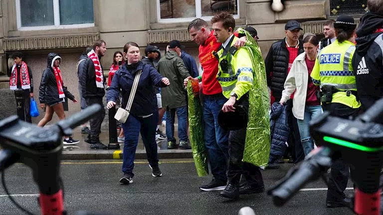أول رد من ليفربول على حادث دهس مشجعيها خلال احتفالهم بالدوري الإنجليزي