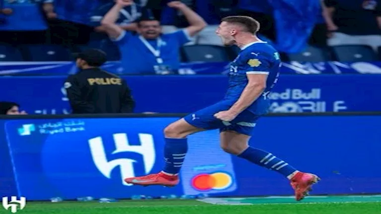 الهلال يقضي على أمال النصر ويصعد إلى دوري أبطال آسيا للنخبة