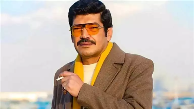 باسم سمرة يروج لفيلم "ريستارت" بالرقص على أغنية "المقص" لـ تامر حسني