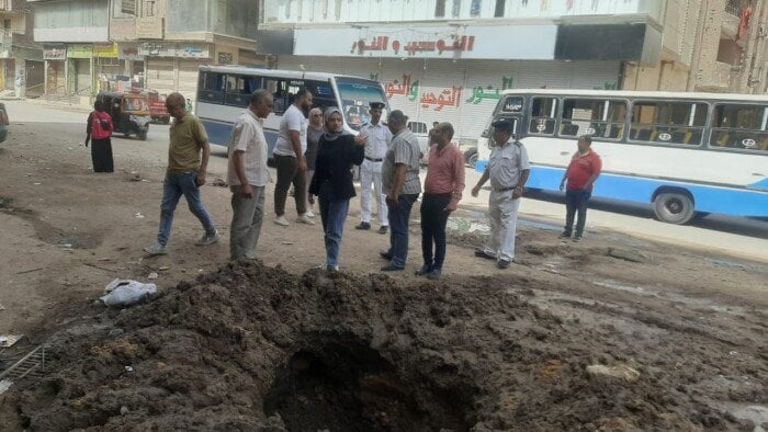 نائب محافظ القليوبية تتابع منظومة النظافة وأعمال رصف الطرق بحي شرق شبرا