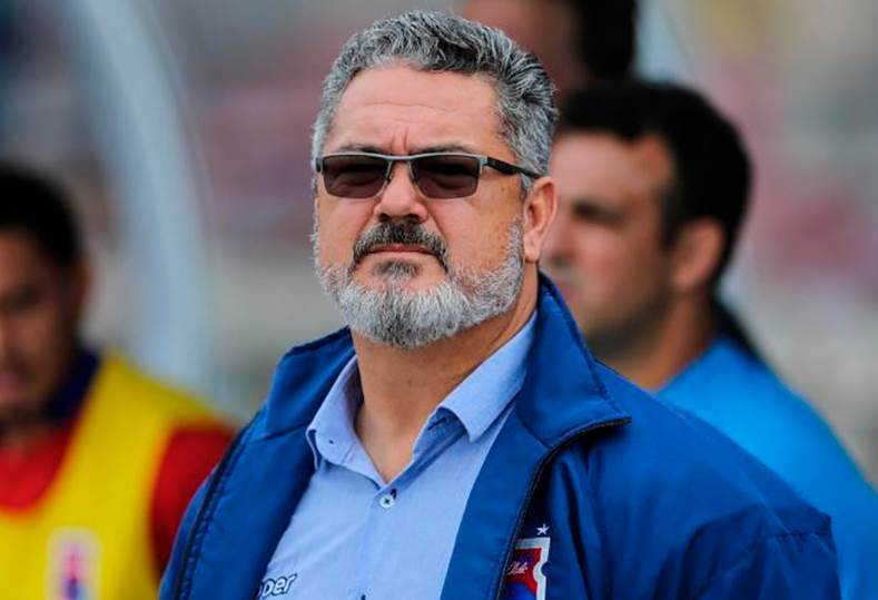 وكيل ميكالي: الزمالك لم يفاوضنا.. والمدرب يرحب بالعمل في مصر -