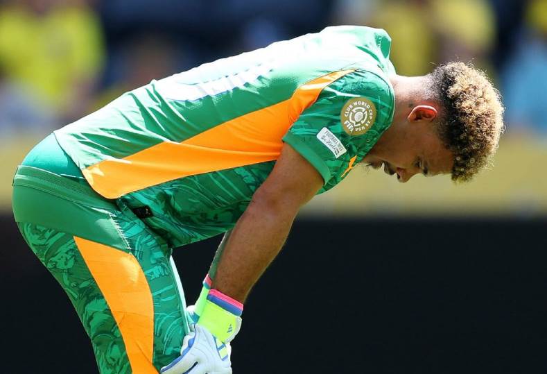 خطأ كارثي لـ ويليامز يمنح دورتموند هدف التعادل أمام صن داونز "فيديو" -