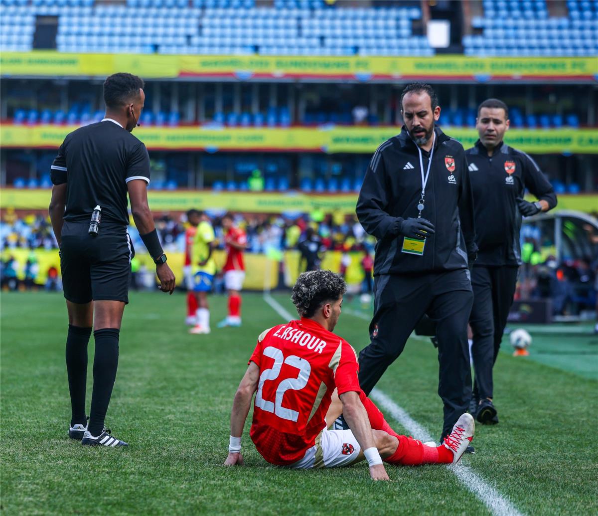 إمام عاشور لاعب الأهلي