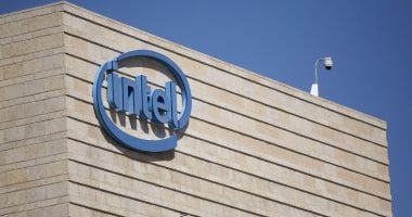 Intel تُنهى أعمالها فى قطاع السيارات وتبدأ تسريح الموظفين