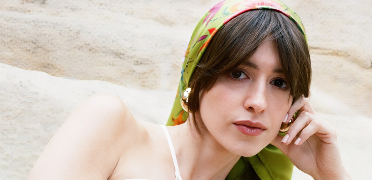 زيّني إطلالتك لصيف 2025 بإكسسوارات لافته تدمج بين الطابع البوهيمي والريفي