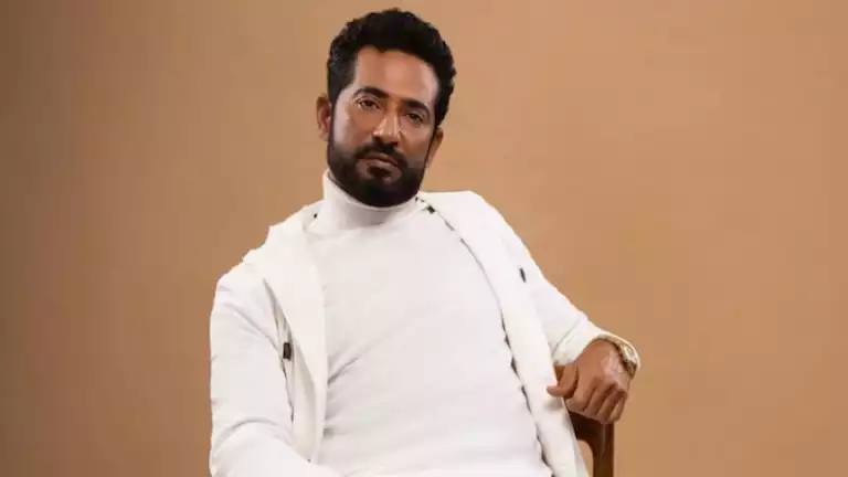 عمرو سعد: أول مرة أحج وبسأل أحمد السقا وحمادة هلال في المناسك