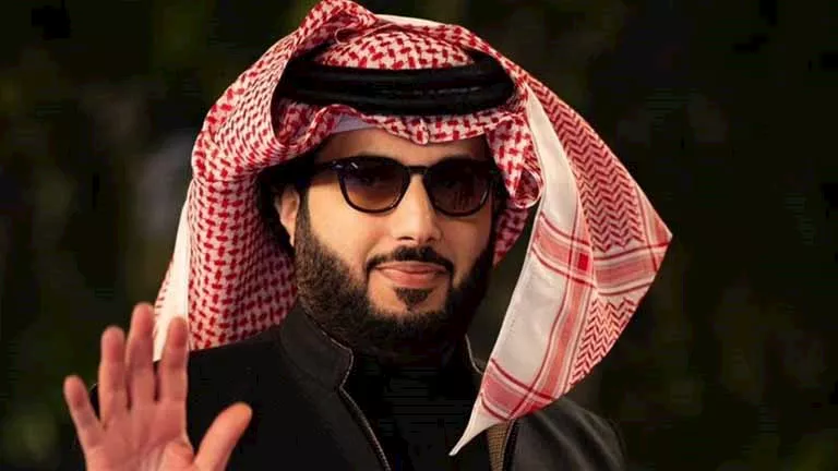 ليلة تاريخية.. تركي آل الشيخ يروج لنزال ملاكمة أسطوري ضمن نزالات الـ UnderCard