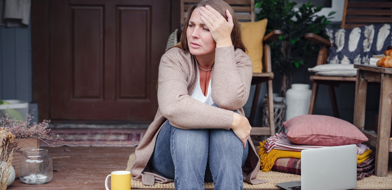 هل هناك حلول فعّالة عند الشعور بالضيق والاكتئاب بدون سبب؟