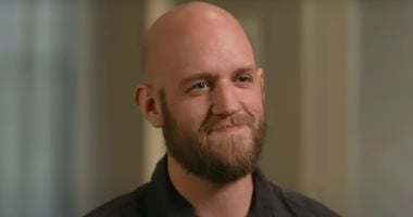 وهى كمان بتحبه.. أمريكى يصنع روبوت ويطلق عليها اسم "سول" ويحبها ويتقدم لخطبتها