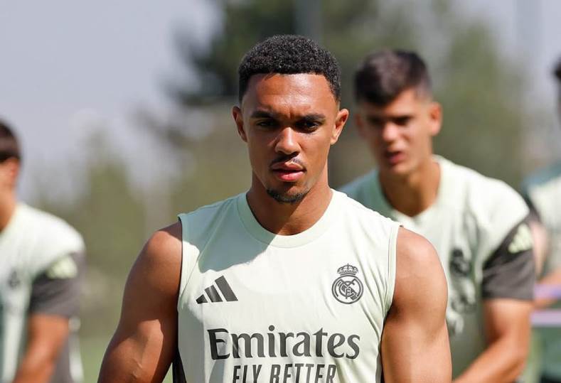 أرنولد: نشعر بالثقة قبل مواجهة يوفنتوس -