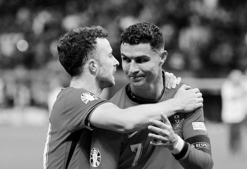 الكشف عن سبب غياب كريستيانو رونالدو عن جنازة ديوجو جوتا -