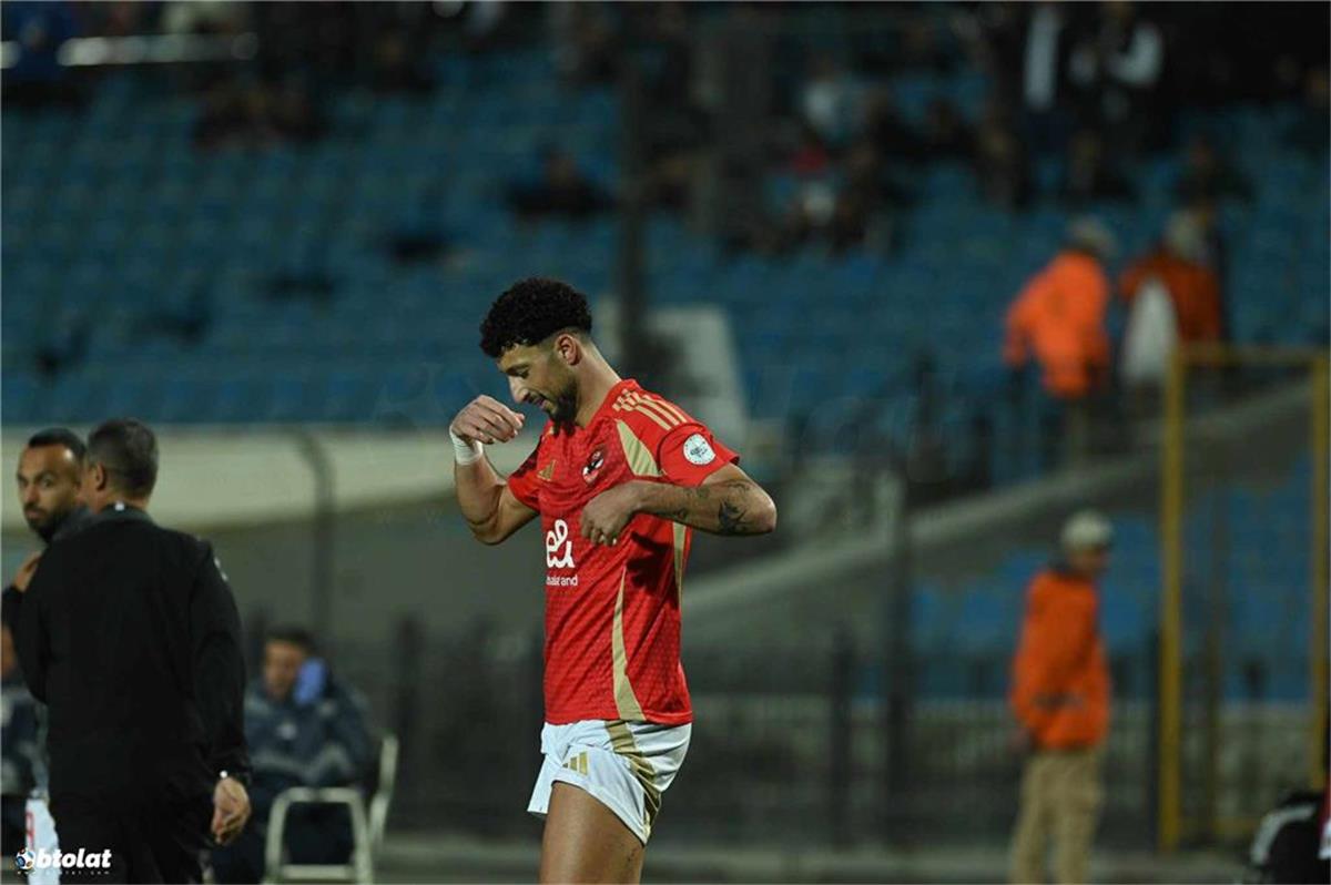 وسام أبو علي لاعب الأهلي