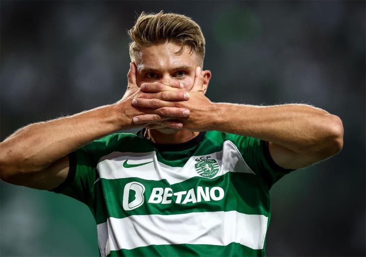 فيكتور جيوكيريس لاعب سبورتينج لشبونة