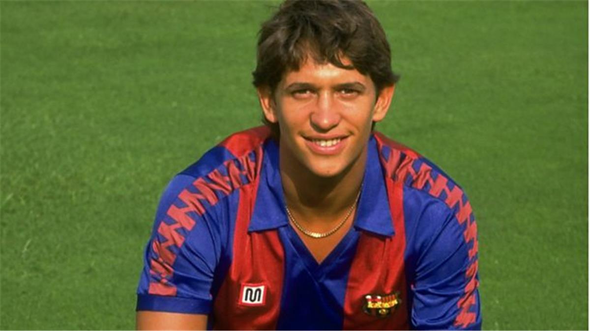 جاري لينكر لاعب برشلونة السابق