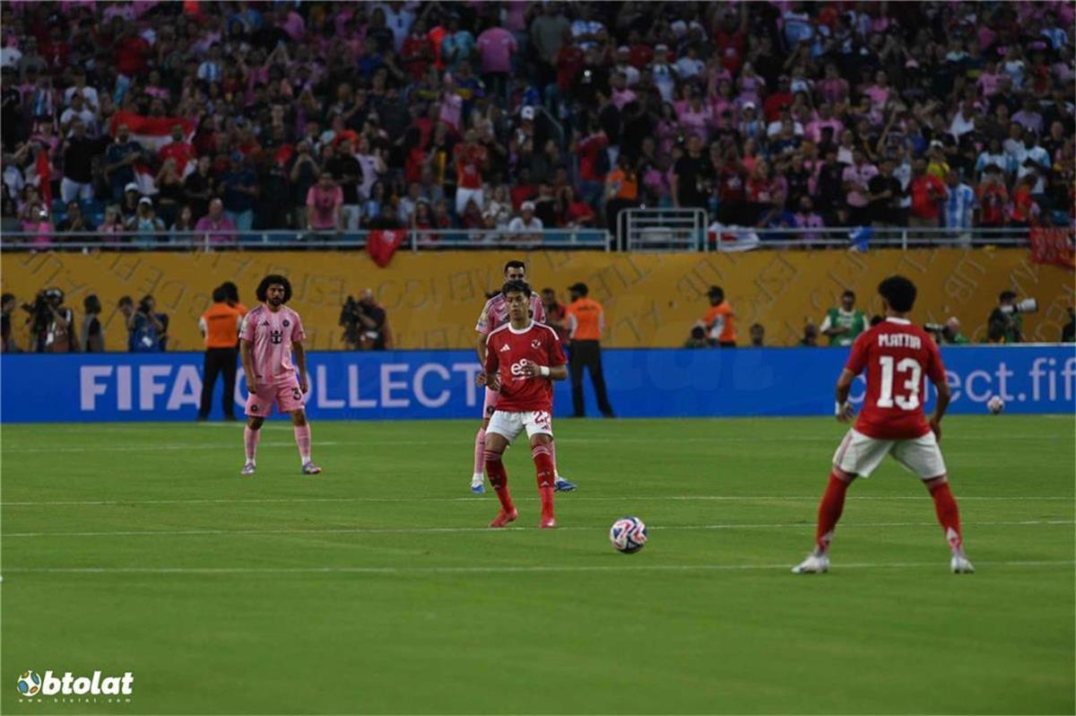 امام عاشور لاعب الأهلي