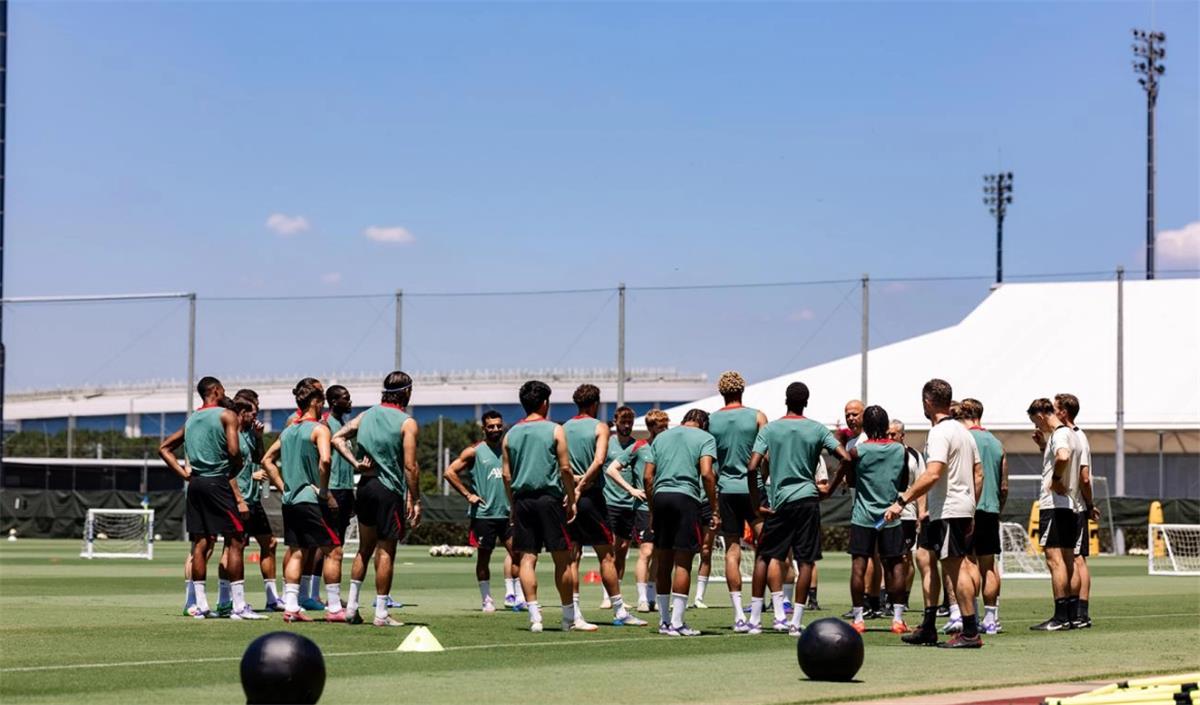 لاعبو ليفربول