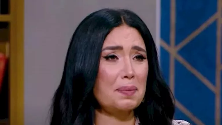 "أصبح كل شيء فارغا"..عبير صبري تحيي ذكرى وفاة شقيقها وحلا شيحة تدعمها