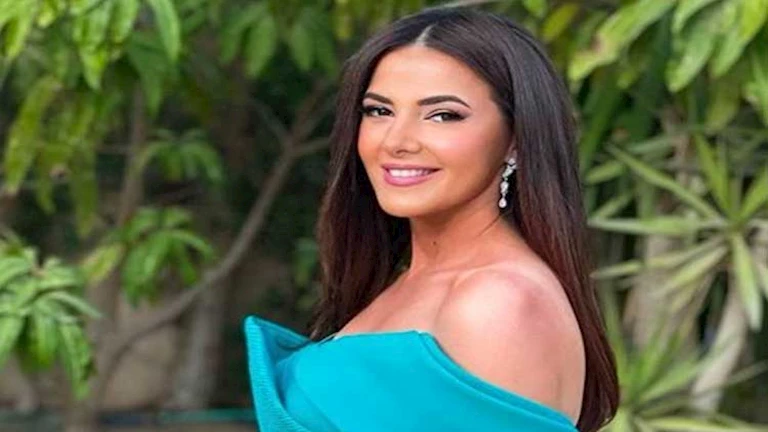 "العيلة الجميلة".. دنيا سمير غانم تعلق على احتفال الزعيم بزفاف حفيده