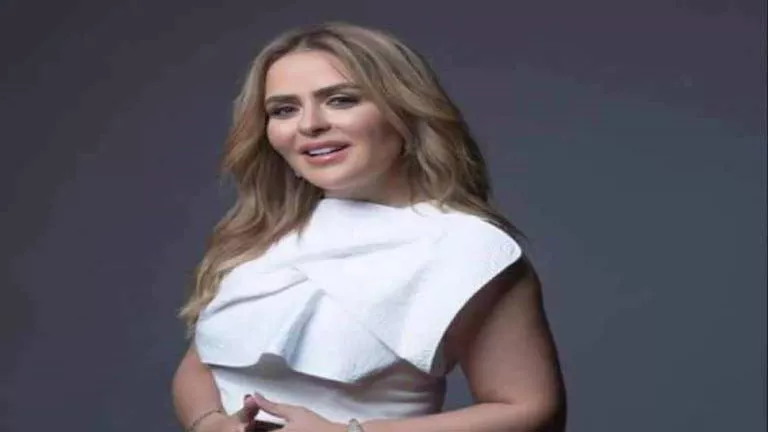 "كما تدين تدان"..رسالة غامضة من الإعلامية مها الصغير طليقة أحمد السقا