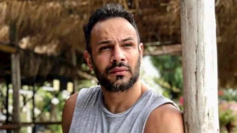 النجوم يمازحونه.. محمد عطية: لما أموت امسحوا "عليا الطرب بالتلاتة"