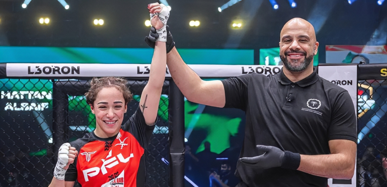 بطلة الملاكمة السعودية هتان السيف تحقق نصرًا ساحقًا في دوري المقاتلين المحترفين (PFL)