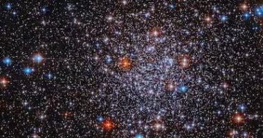 تلسكوب هابل يسلط الضوء على عنقود نجمى منسى يكشف أسرار درب التبانة