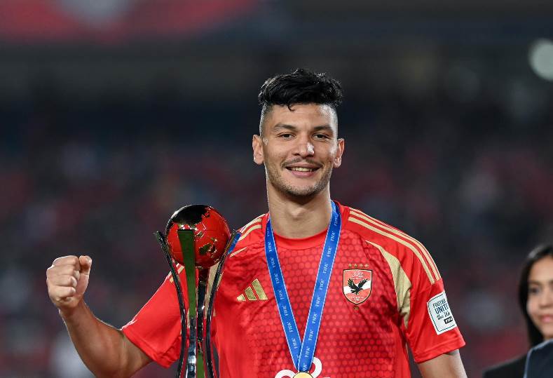 والد أشرف داري يكشف لـ"كورة" بلس حقيقة عروض الشباب السعودي والوكرة القطري -