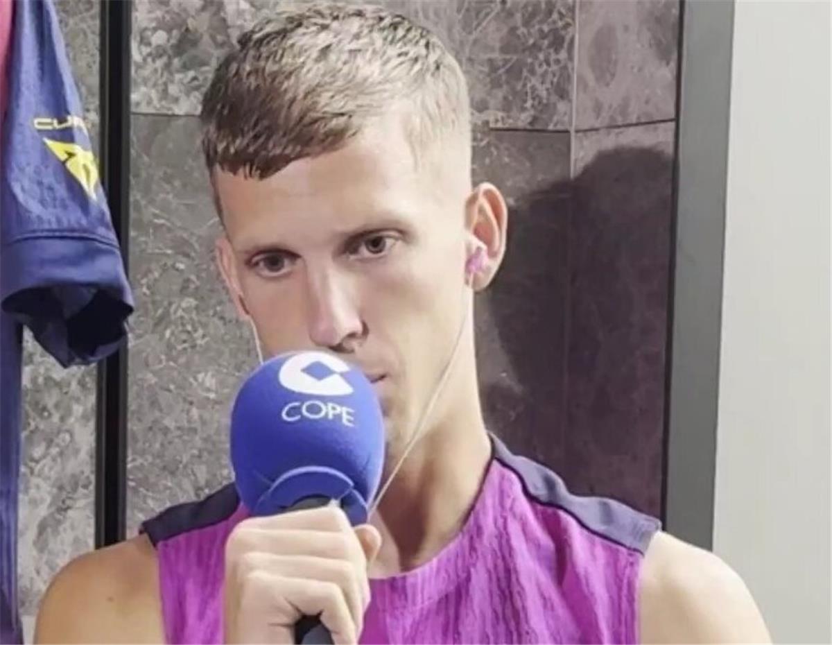 داني اولمو لاعب برشلونة