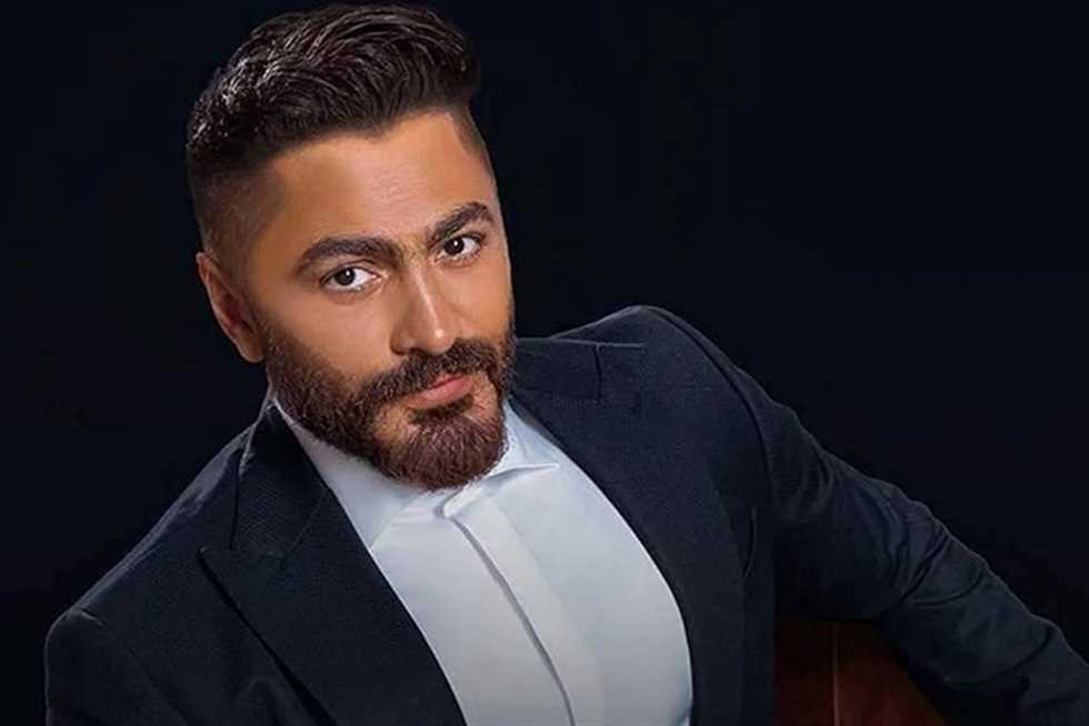 «من غير تنطيط».. تامر حسني يقترح على جمهوره حفل هادئ مثل الأوبرا