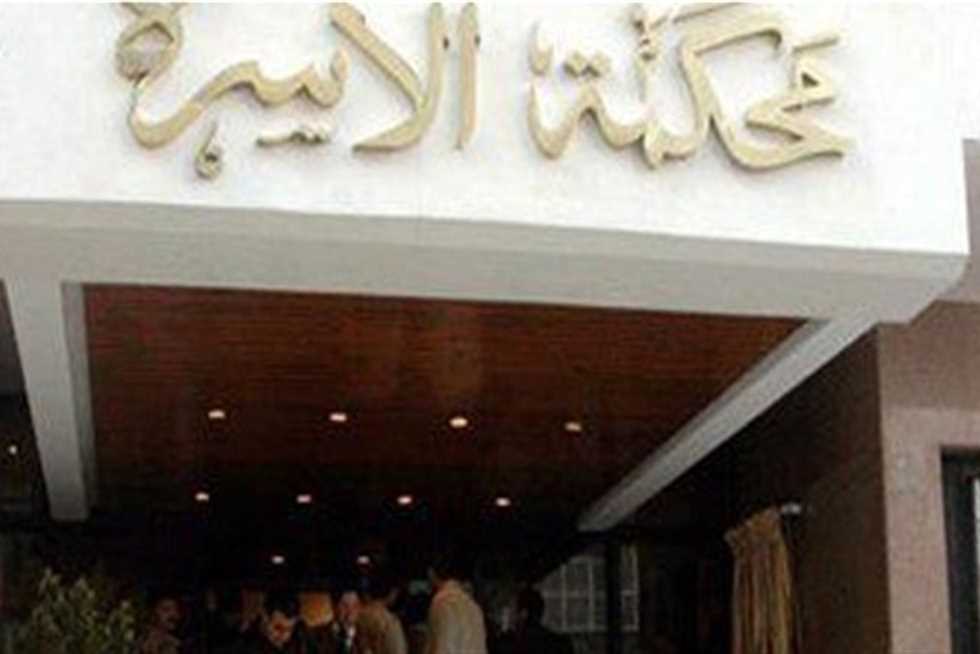 «بسبب جزمة».. سيدة تطلب الخلع في محكمة الأسرة: جوزي عديم المسئولية