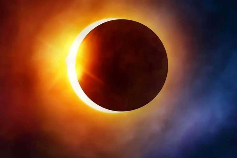 الأخير في 2025.. هل يمكن مشاهدة كسوف الشمس الجزئي في مصر؟