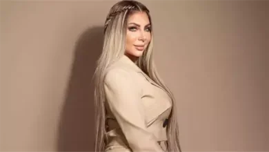 بالجلبيه والطرحه.. وصول سارة خليفة وباقي المتهمين إلى محكمة جنايات القاهرة