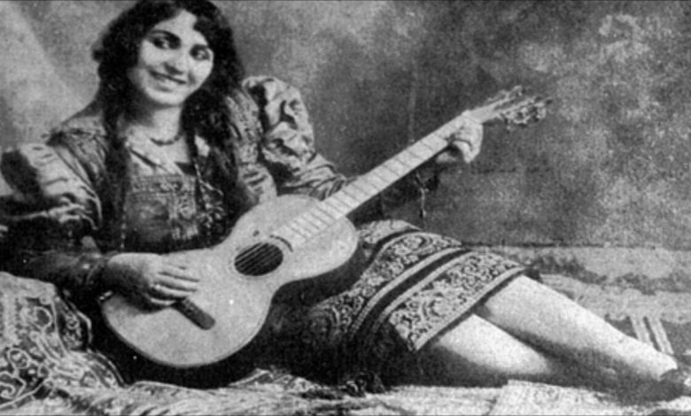 1200px منيرة المهدية2 1