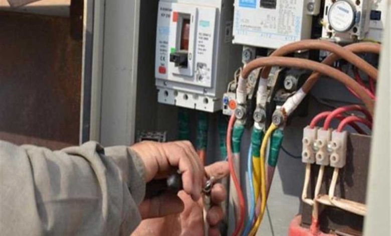 ضبط 160 قضية سرقة كهرباء في القاهرة
