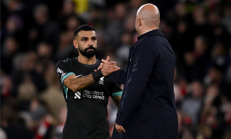 لاعب آرسنال السابق: محمد صلاح مظلوم.. ولاعبو ليفربول لا يفهمون سلوت
