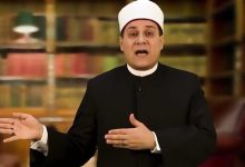 تصوير شاب وفتاة في وضع مخل ونشر المقطع.. مظهر شاهين يوضح الحكم الشرعي