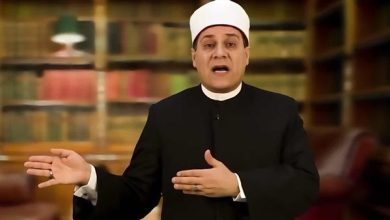 تصوير شاب وفتاة في وضع مخل ونشر المقطع.. مظهر شاهين يوضح الحكم الشرعي