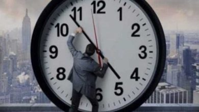 تأخير الساعة 60 دقيقة.. الموعد الرسمي لبدء تطبيق التوقيت الشتوي 2025 وإلغاء الصيفي