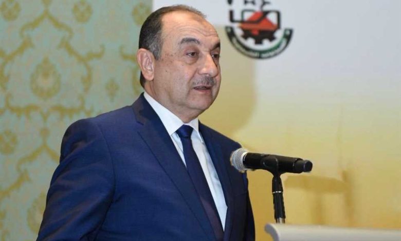 وزير قطاع الأعمال يكرم الشركات المشاركة في صيانة «كيما» للصناعات الكيماوية (صور)