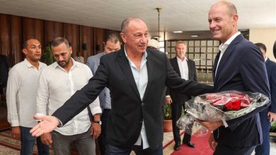 «رغم زمالكاويتي».. الغندور يتغنى بمدرب الأهلي الجديد بعد الإطاحة بالنحاس