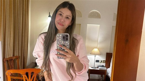 المطربة إيناس عز الدين تشارك في حفل هاني شاكر بمهرجان الموسيقى العربية