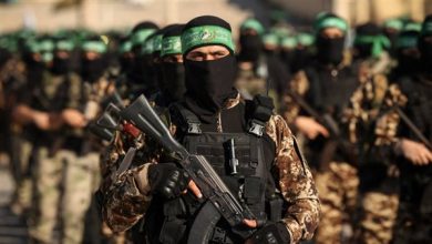 حماس تتراجع عن تسليم جثة رهينة إسرائيلية قبل دقائق من العملية.. لماذا؟