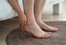 لا تتجاهله.. عرض يظهر على قدمك قد يكون علامة تحذيرية على الإصابة بـ«نوبة قلبية أو جلطة»