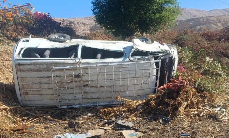 انقلاب ميكروباص بإسنا جنوب الأقصر