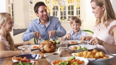 تناول العشاء